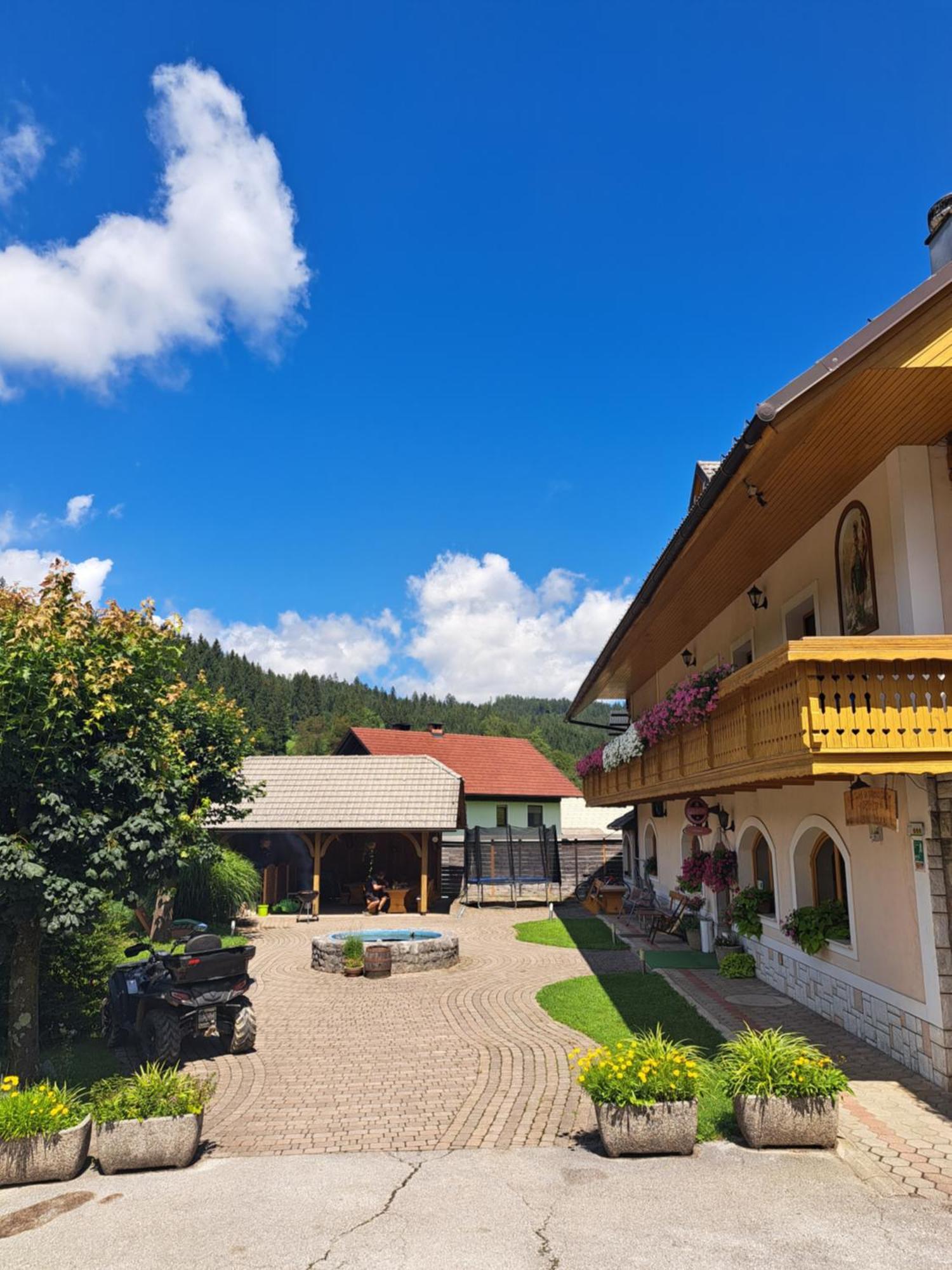 Guest House Kveder Škofja Loka Zewnętrze zdjęcie