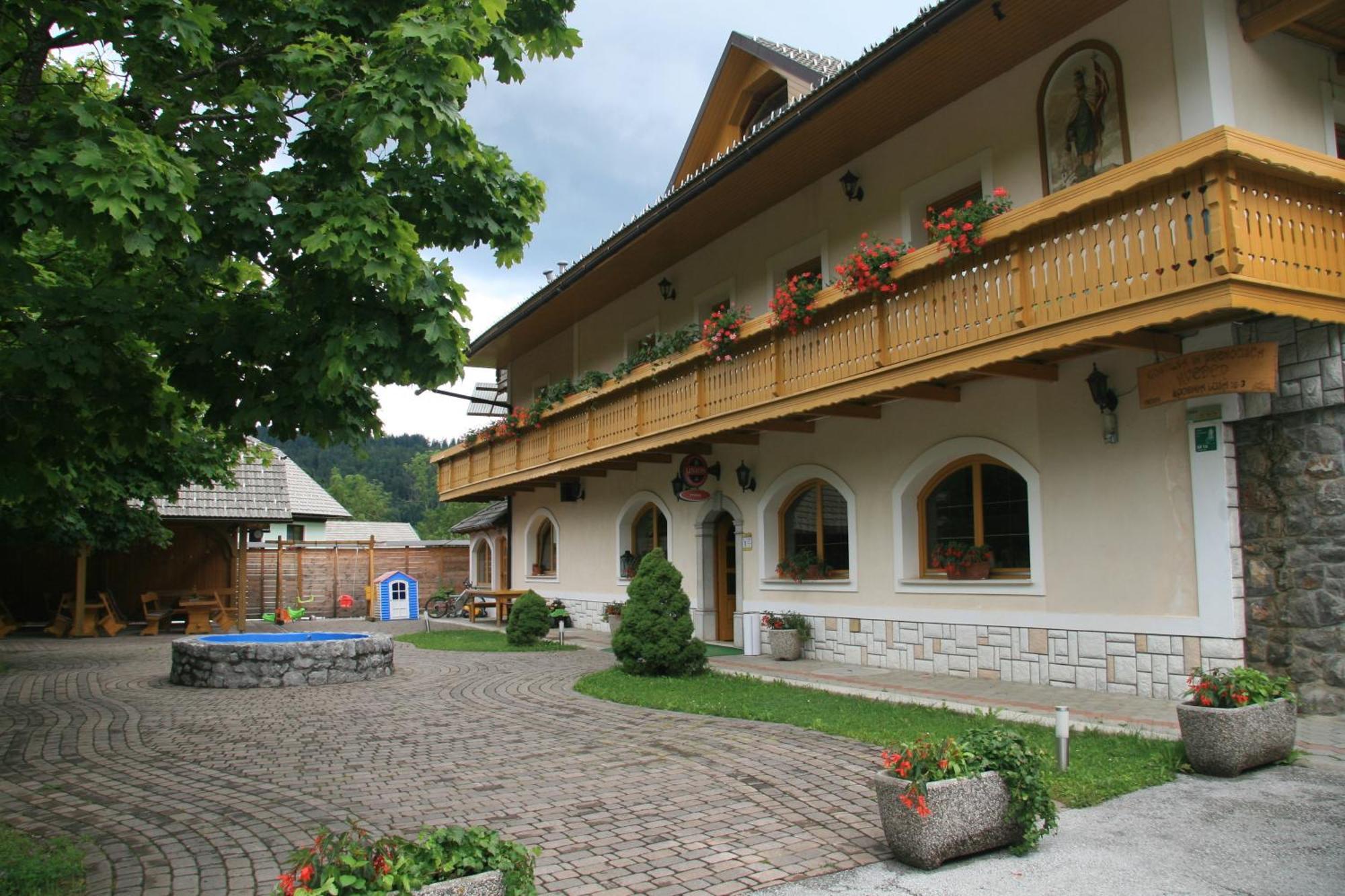 Guest House Kveder Škofja Loka Zewnętrze zdjęcie