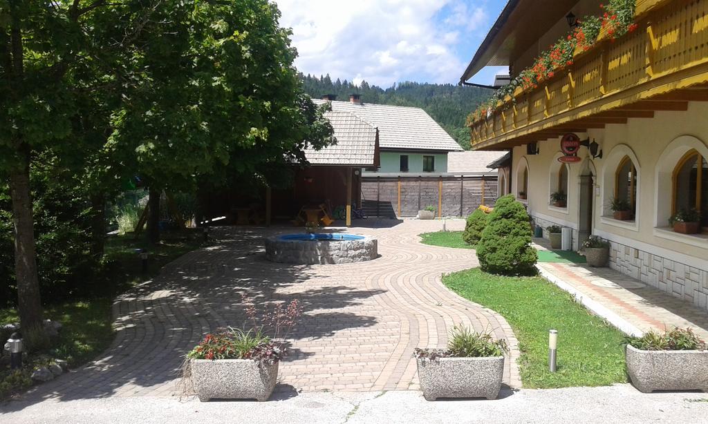 Guest House Kveder Škofja Loka Zewnętrze zdjęcie